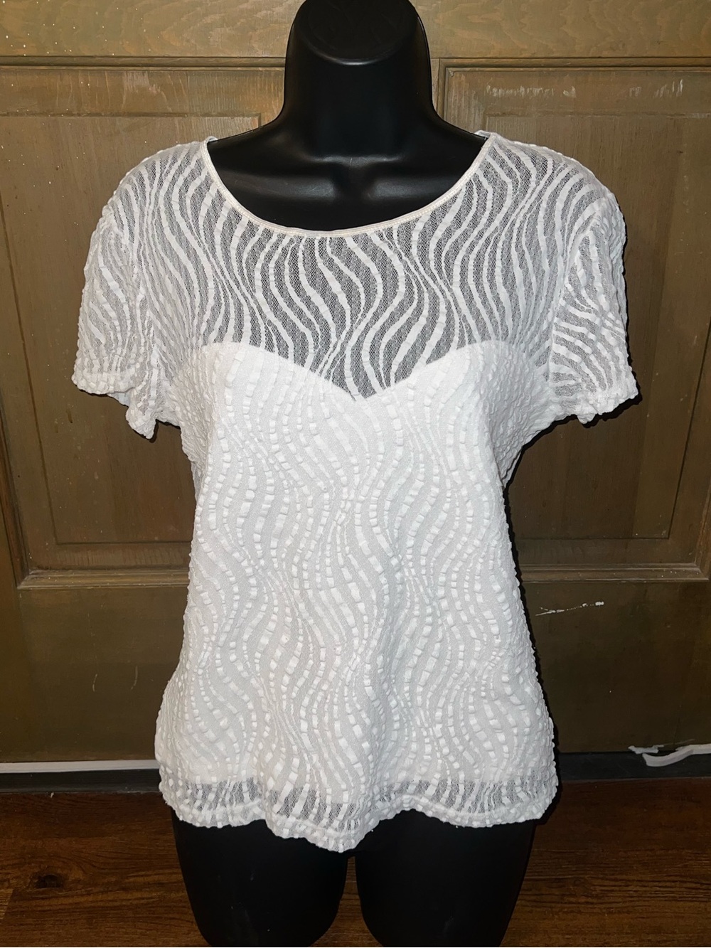 Vintage White Lace Sheer Mesh Textured Blouse Sweetheart Short Sleeve Size S - Picture 3 of 9